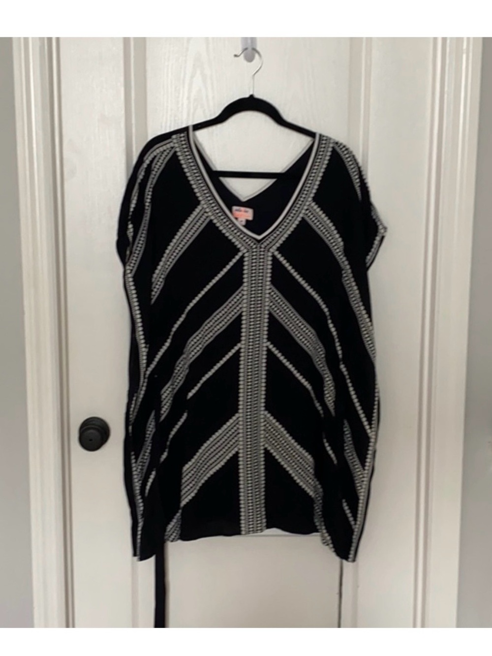 Stella & Dot Black Tunic with White Geometric Trim